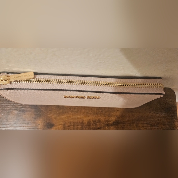 Michael Kors Powder Blush Leather Wallet - Picture 3 of 5